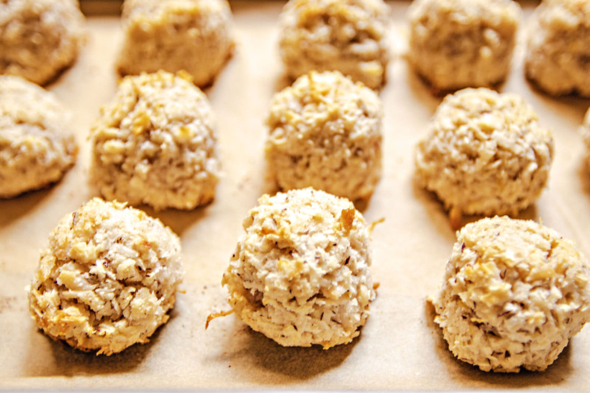 coconut macaroons - plant based sweet treats 